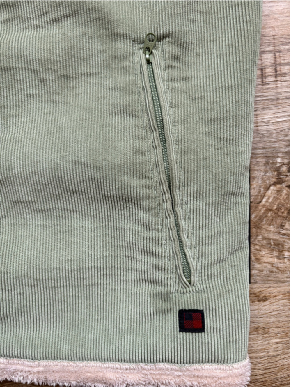 Woolrich Women's Sage Green Corduroy Fleece-Lined Vest - Size L - Picture 7 of 9